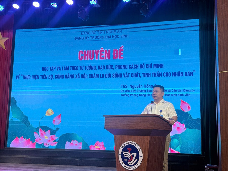 Trường Đại học Vinh tổ chức quán triệt báo cáo chuyên đề năm 2025 về học tập và làm theo tư tưởng, đạo đức, phong cách Hồ Chí Minh