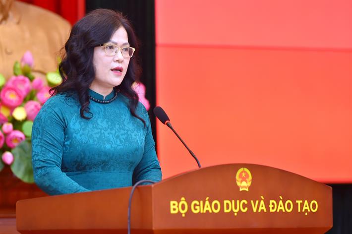 Công bố và trao Quyết định bổ nhiệm TS. Nguyễn Thị Kim Chi giữ chức Thứ trưởng Bộ Giáo dục và Đào tạo