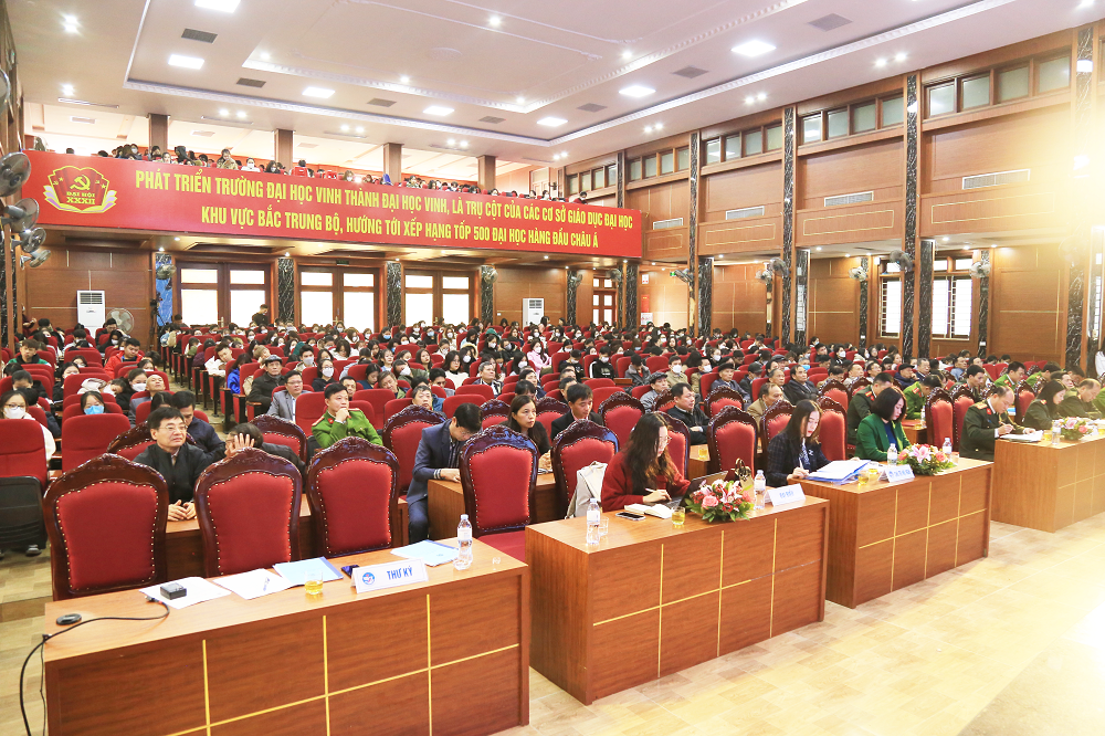Trường Đại học Vinh tổ chức Hội nghị công tác đảm bảo An ninh trật tự trường học, nội trú, ngoại trú năm học 2022 - 2023