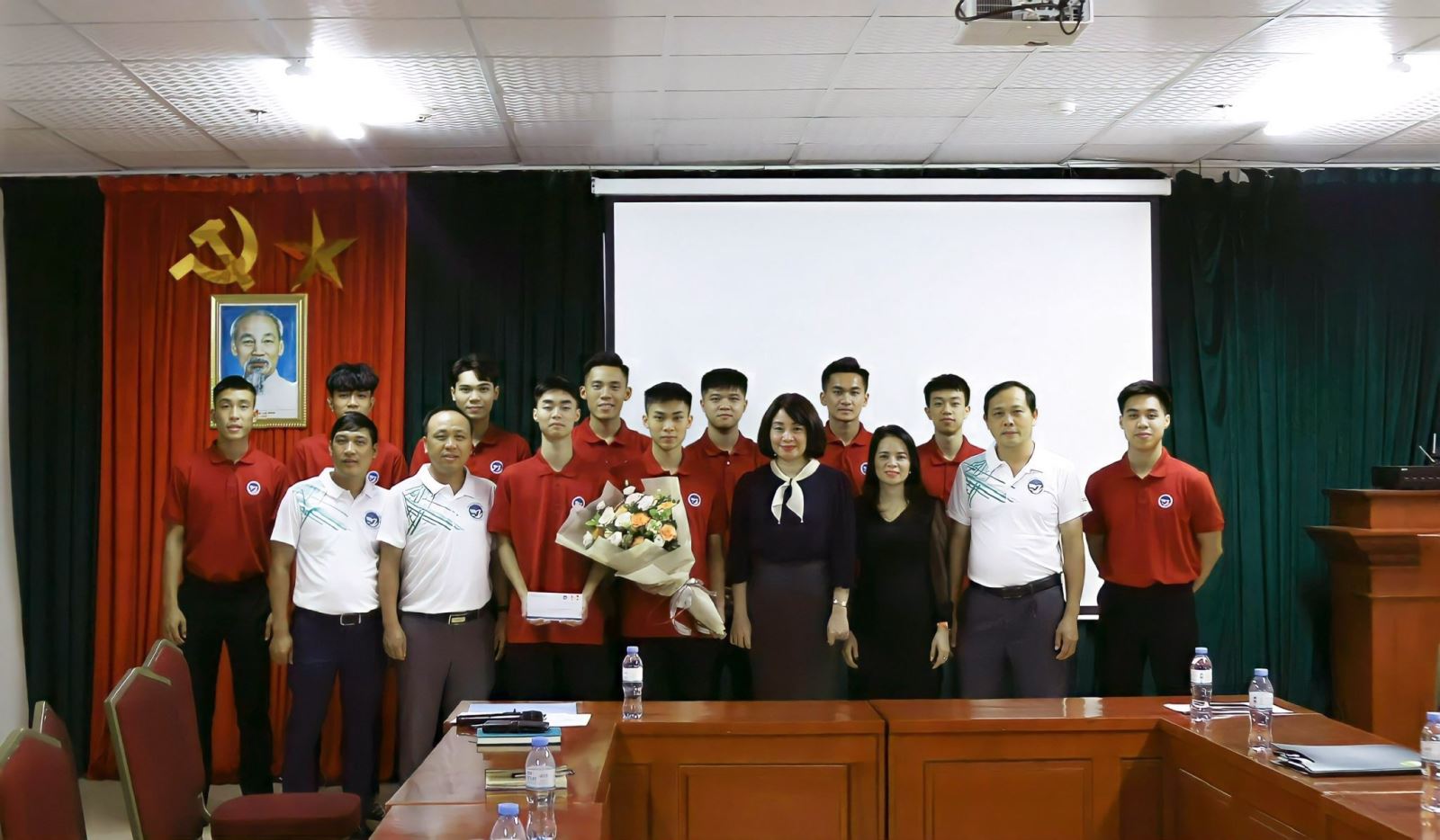 Trường Đại học Vinh tổ chức gặp mặt Đội bóng tham dự Giải Bóng rổ sinh viên toàn quốc năm 2022