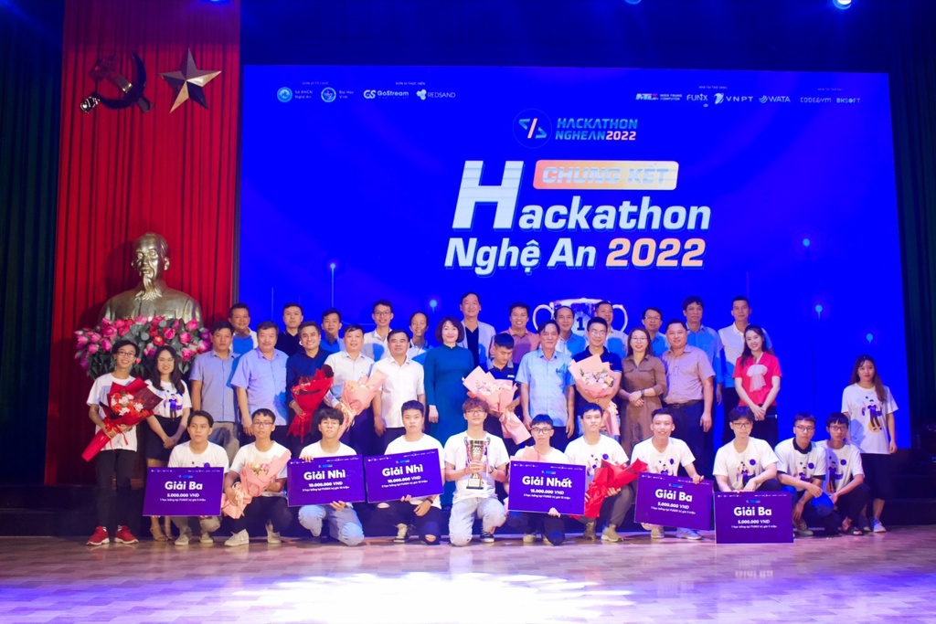 Bế mạc và trao giải Cuộc thi Hackathon Nghệ An năm 2022