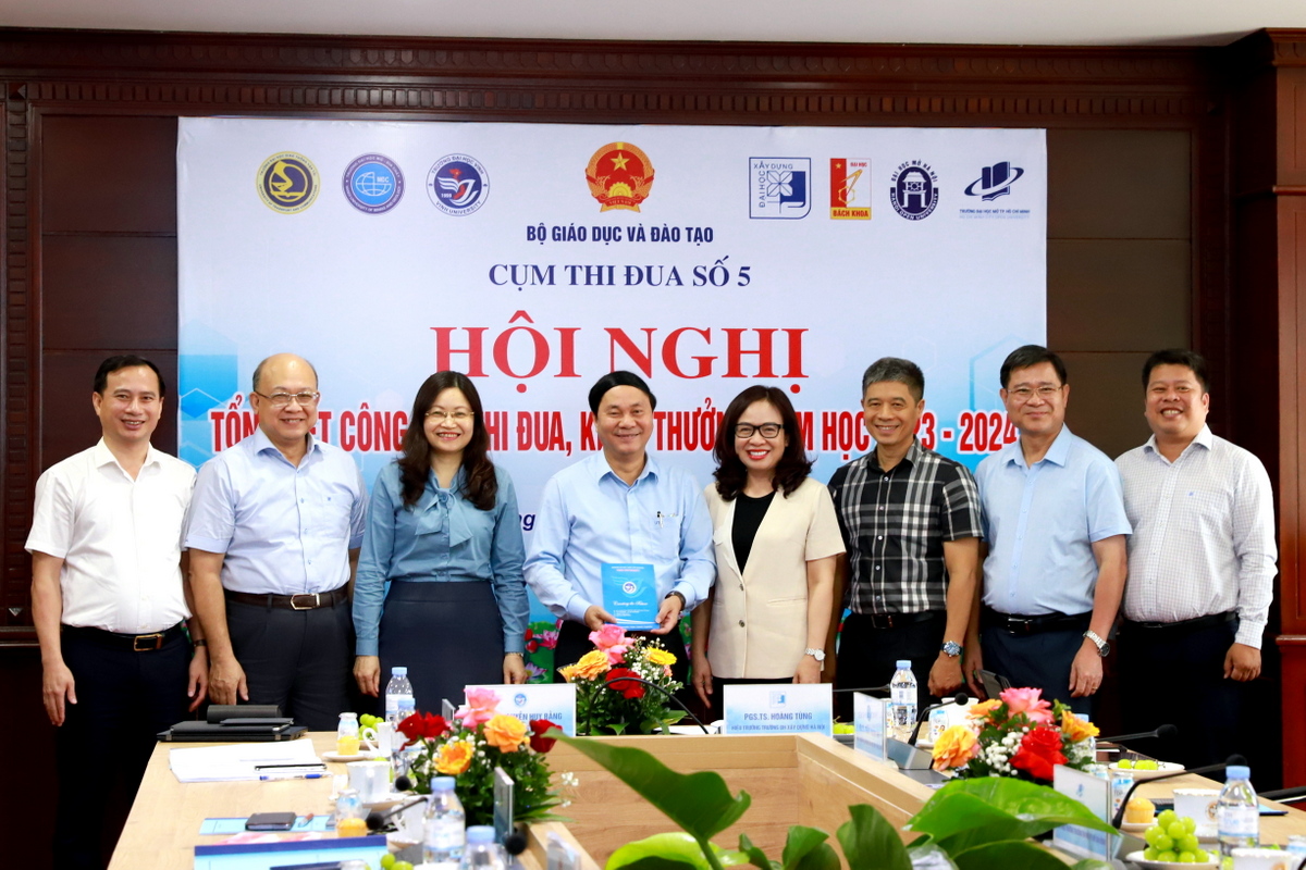 Cụm thi đua số 5, Bộ Giáo dục và Đào tạo tổ chức Hội nghị tổng kết năm học 2023 - 2024 tại Trường Đại học Vinh