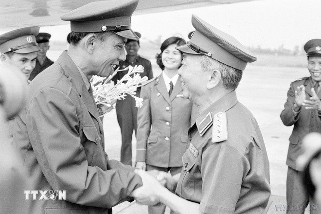 Chủ tịch Khamtay Siphandone - Nhà lãnh đạo xuất sắc của Lào, người bạn lớn của Việt Nam