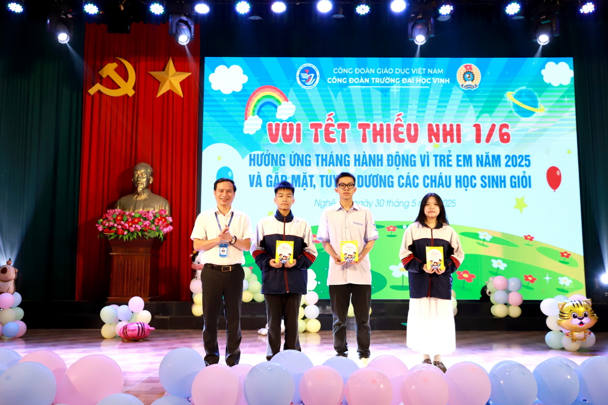 Công đoàn Trường Đại học Vinh tổ chức Tết thiếu nhi 1/6, hưởng ứng tháng hành động vì trẻ em và gặp mặt tuyên dương các cháu học sinh giỏi năm 2025