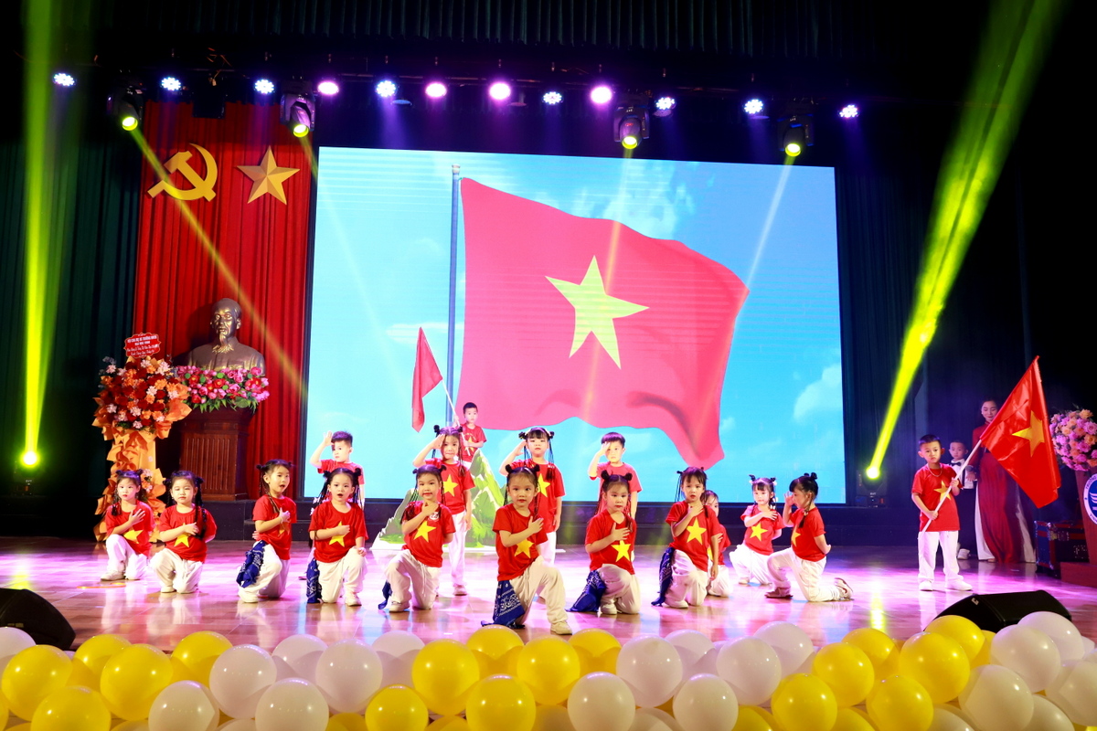 Trường Mầm non Thực hành Đại học Vinh tổng kết năm học 2024 - 2025 và chào mừng Ngày Quốc tế Thiếu nhi 01/6