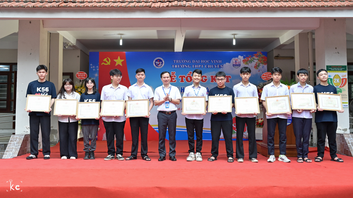Trường THPT Chuyên - Trường Đại học Vinh tổng kết năm học 2024 - 2025 và bế giảng khóa học 2022 - 2025