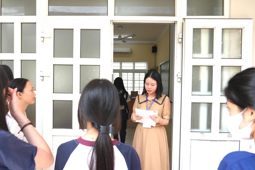 Hơn 1.100 thí sinh tham dự kỳ thi vào lớp 10 Trường THPT Chuyên Đại học Vinh