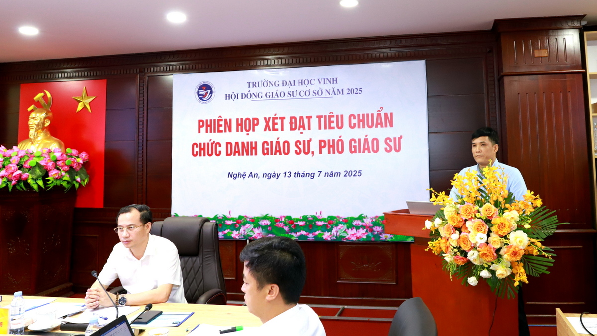 Hội đồng Giáo sư cơ sở Trường Đại học Vinh xét công nhận đạt tiêu chuẩn chức danh Giáo sư, Phó Giáo sư năm 2025 cho 11 nhà giáo
