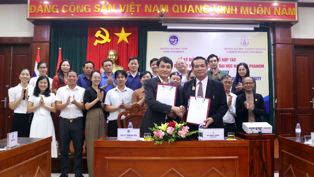 Trường Đại học Nakhon Phanom thăm, làm việc và ký kết ghi nhớ hợp tác với Trường Đại học Vinh