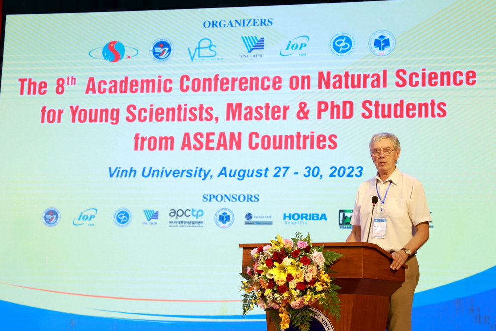 Hội nghị Khoa học Tự nhiên cho các Nhà khoa học trẻ, Nghiên cứu sinh và Học viên cao học các nước Đông Nam Á lần thứ 8 (CASEAN-8) thành công tốt đẹp