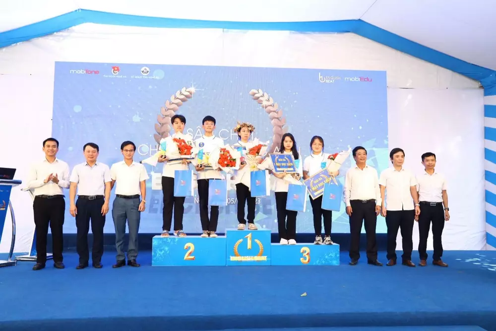 Vượt trên 11.500 thí sinh, nữ sinh Trường THPT Chuyên Đại học Vinh giành giải Nhất Sân chơi "Chinh phục tiếng Anh - English Beat" 2023